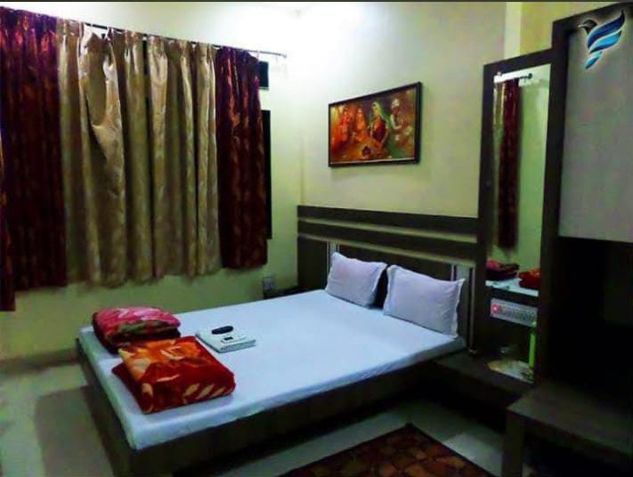 Darshan Room at Sri Brindavan Gardens Mantralayam